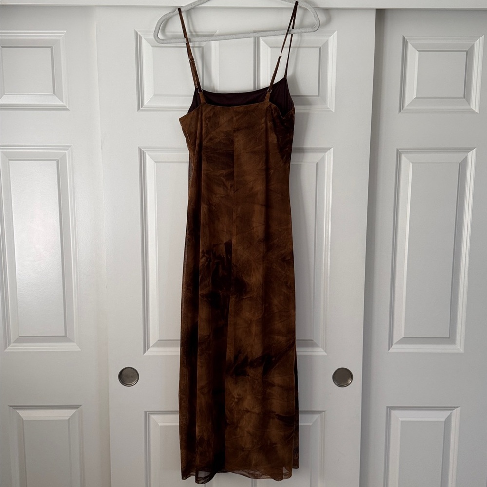 Steve Madden Brown Tie-Dye Midi Dress Size: 10 NWOT ✨ - Picture 2 of 5